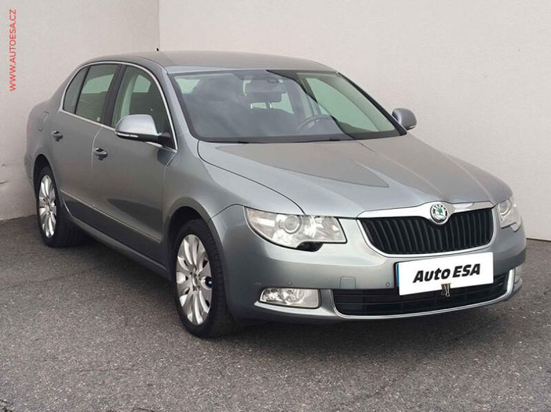 Škoda Superb - hlavní foto