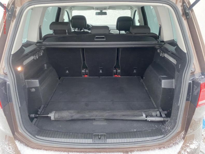 Volkswagen Touran - hlavní fotka