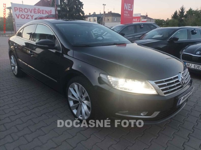 Volkswagen Passat - hlavní fotka inzerátu