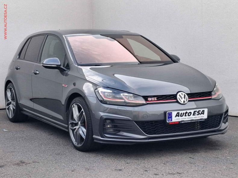 Volkswagen Golf - hlavní foto