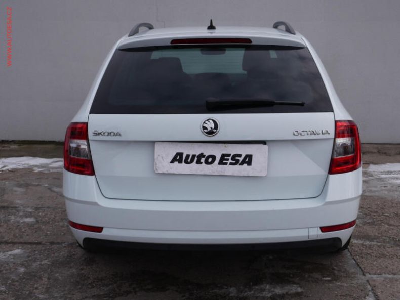 Škoda Octavia - hlavní fotka