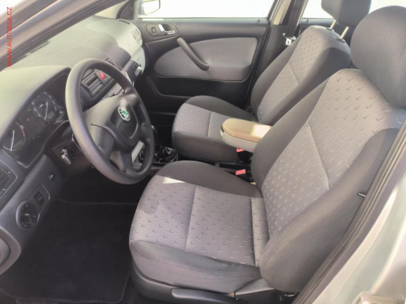 Škoda Octavia - hlavní fotka