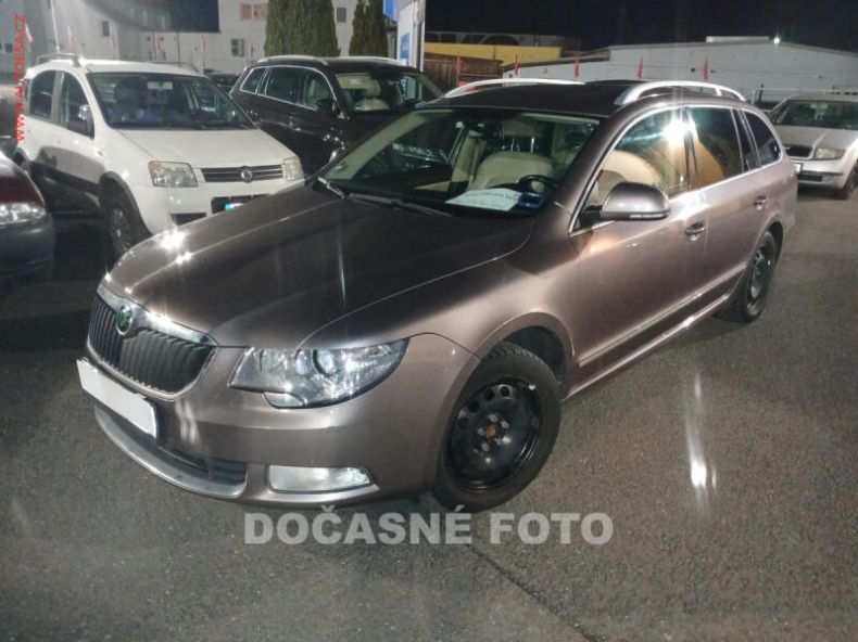 Škoda Superb - hlavní foto