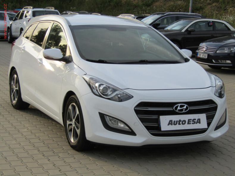 Hyundai i30 - hlavní foto