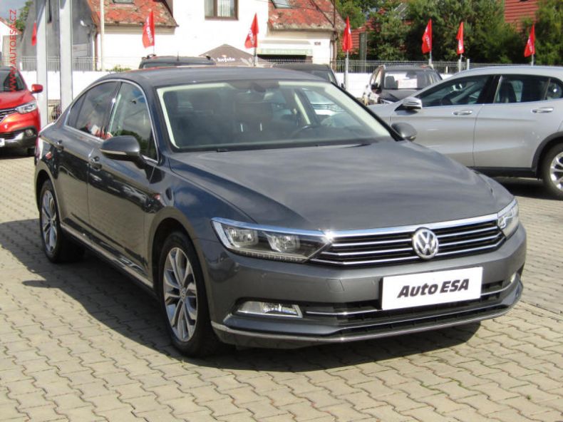 Volkswagen Passat - hlavní foto