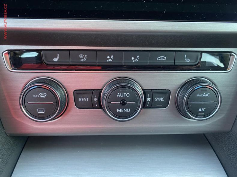 Volkswagen Passat - hlavní fotka