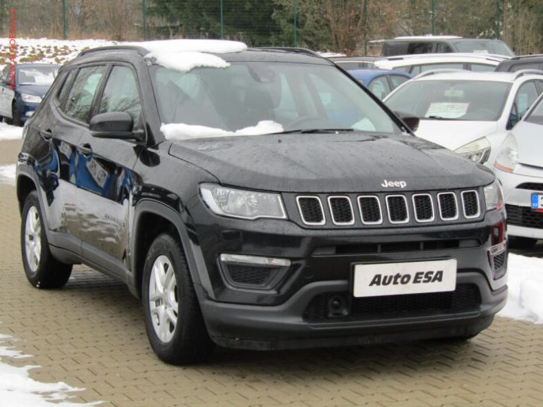 Jeep Compass - hlavní foto