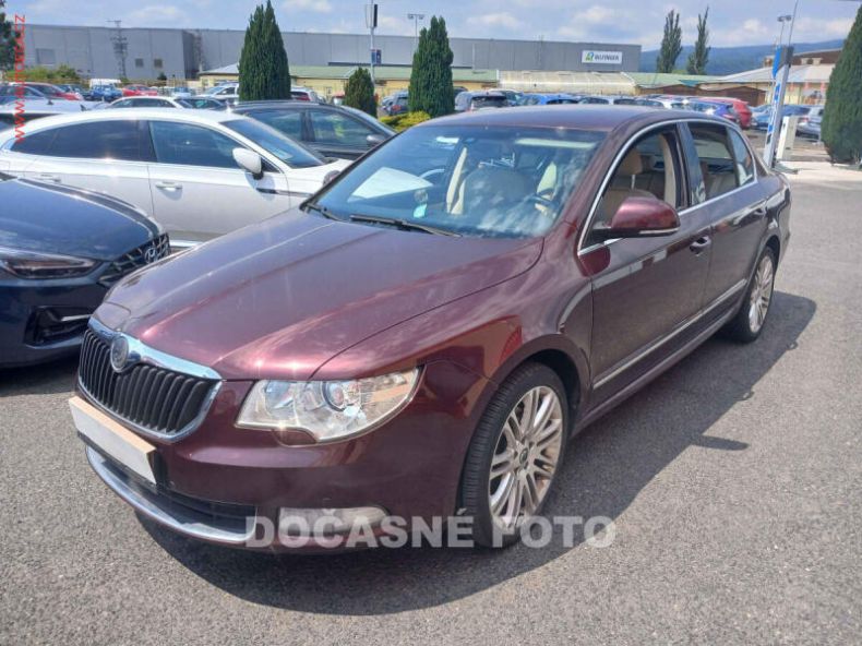 Škoda Superb - hlavní foto
