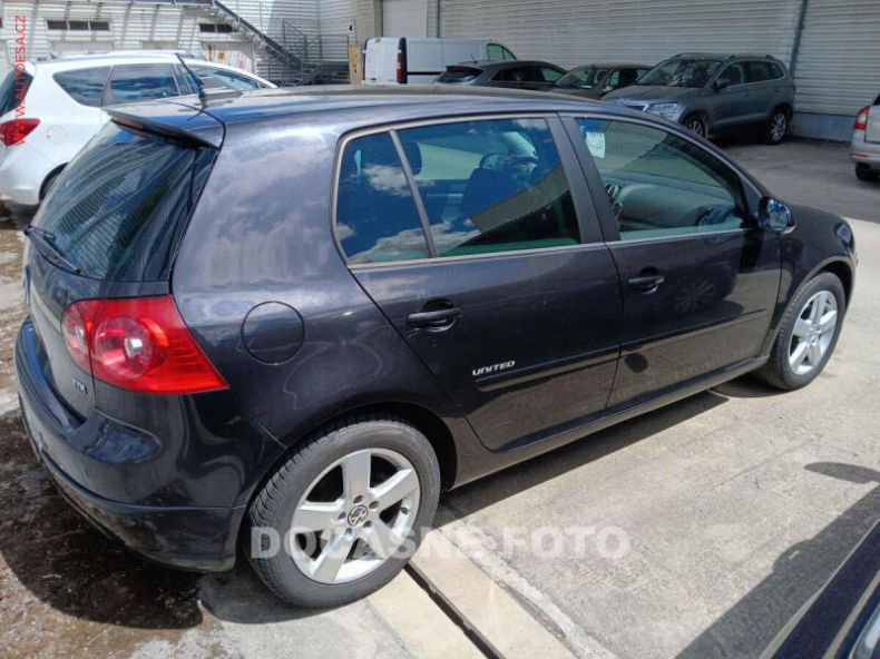 Volkswagen Golf - hlavní fotka