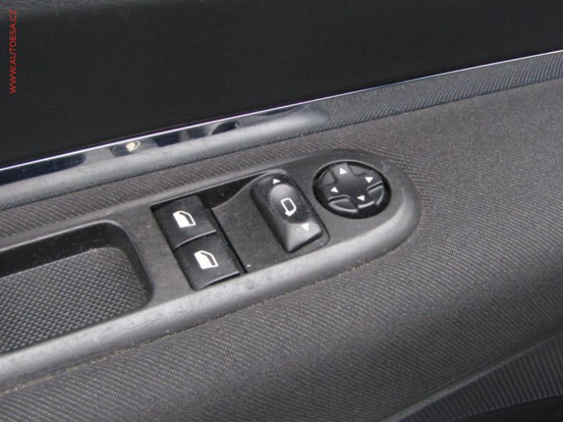 Peugeot 5008 - hlavní fotka