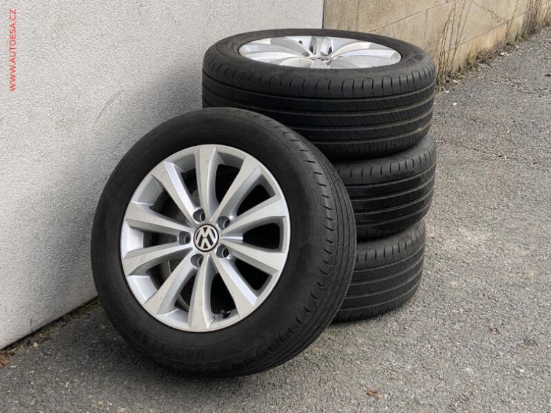 Volkswagen Passat - hlavní fotka