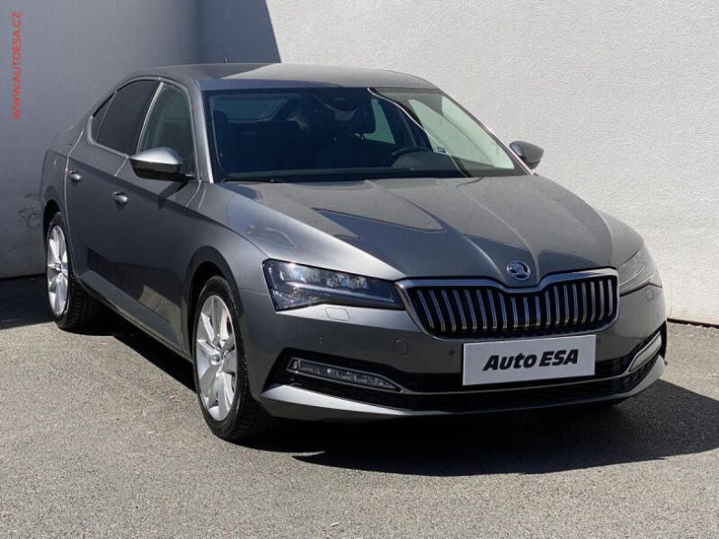 Škoda Superb - hlavní foto