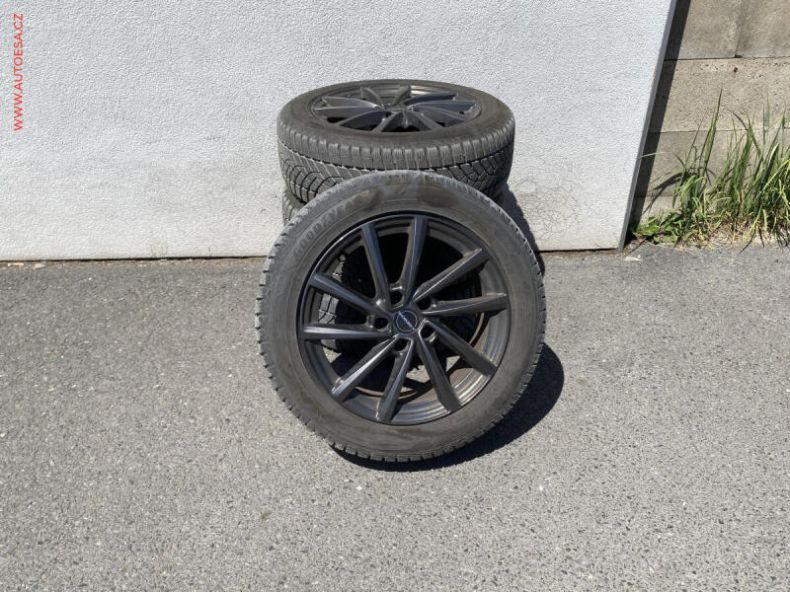 Škoda Superb - hlavní fotka