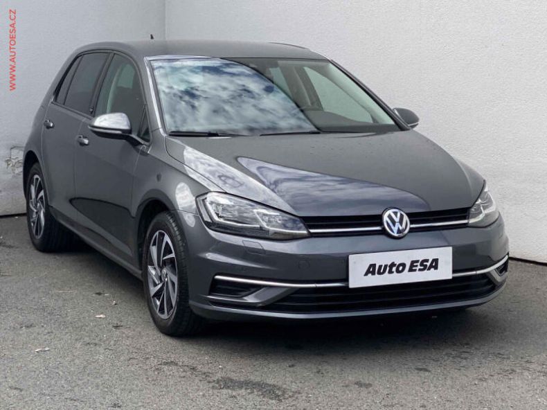 Volkswagen Golf - hlavní foto