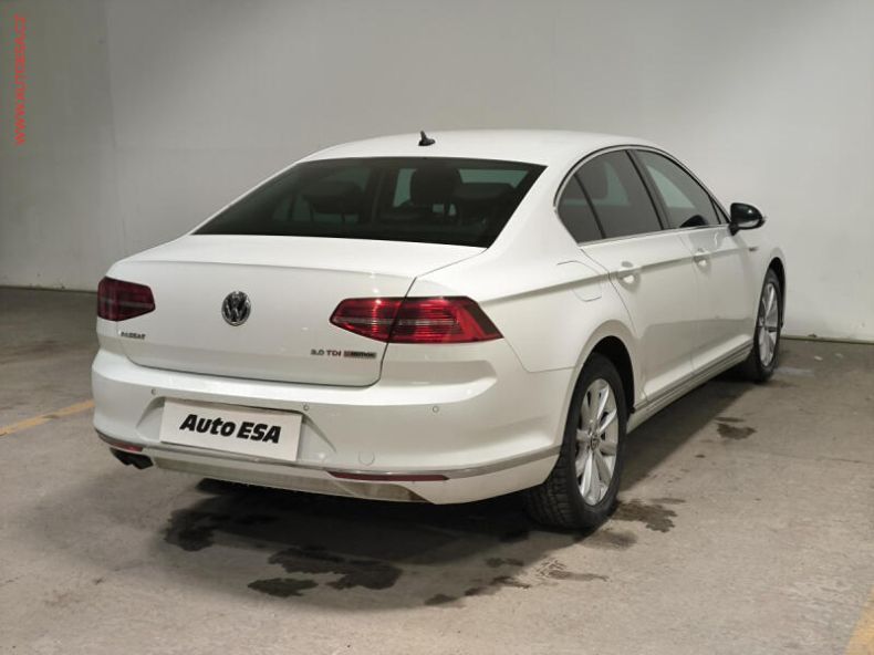 Volkswagen Passat - hlavní fotka