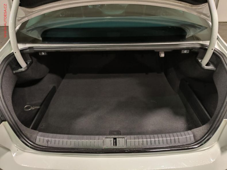 Volkswagen Passat - hlavní fotka