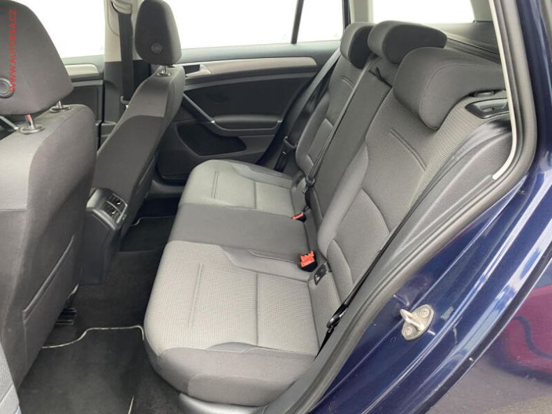 Volkswagen Golf - hlavní fotka