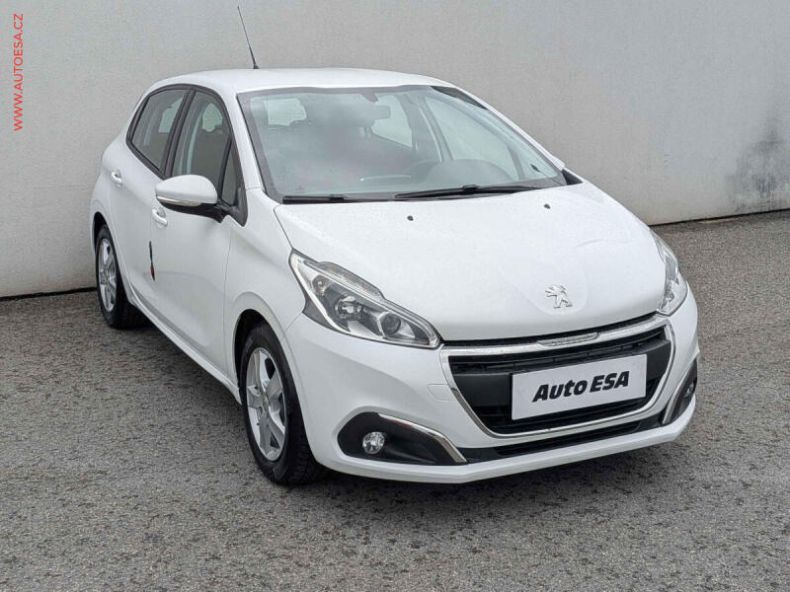 Peugeot 208 - hlavní foto