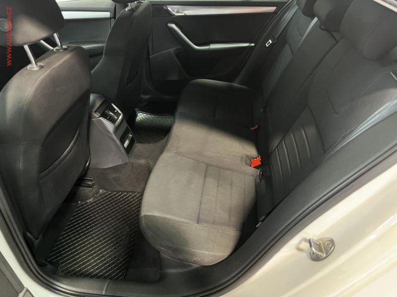 Škoda Octavia - hlavní fotka