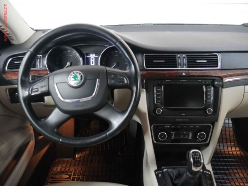 Škoda Superb - hlavní fotka