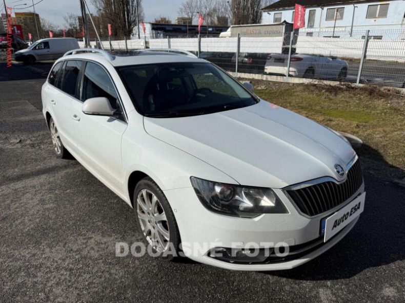 Škoda Superb - hlavní foto