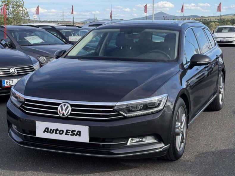Volkswagen Passat - hlavní foto