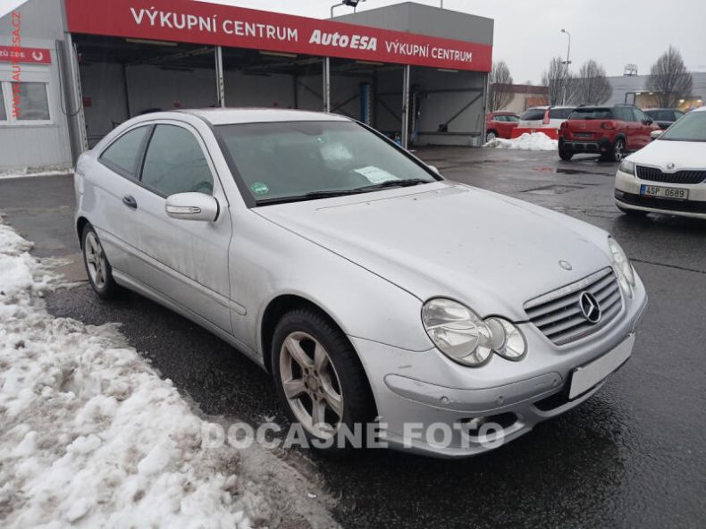 Mercedes Třída C - hlavní foto