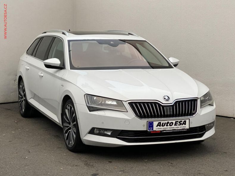 Škoda Superb - hlavní foto