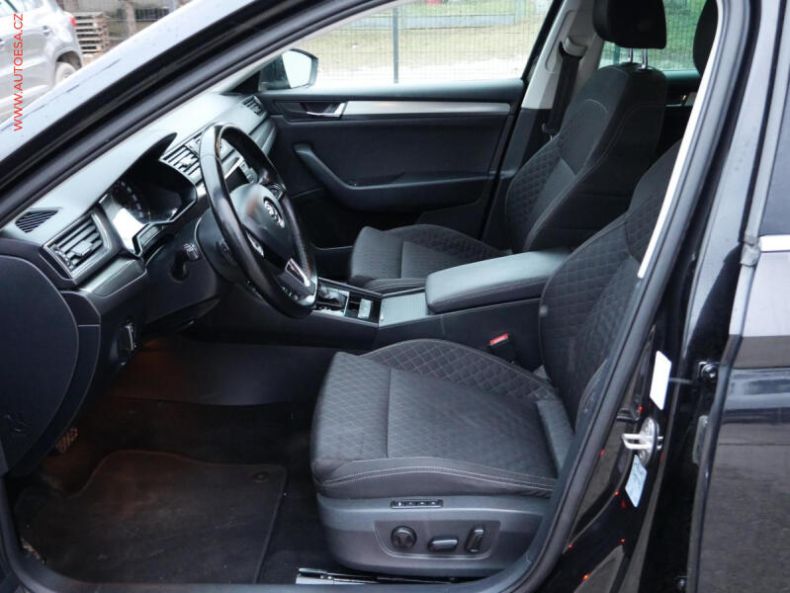 Škoda Superb - hlavní fotka