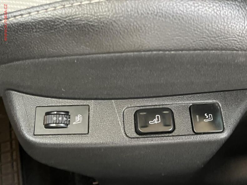 DS Automobiles DS4 - hlavní fotka