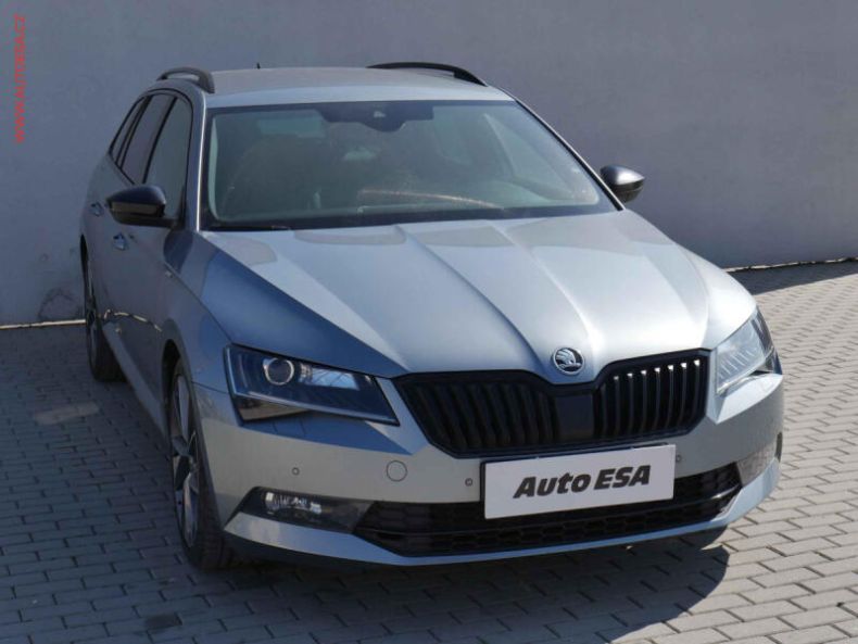 Škoda Superb - hlavní foto