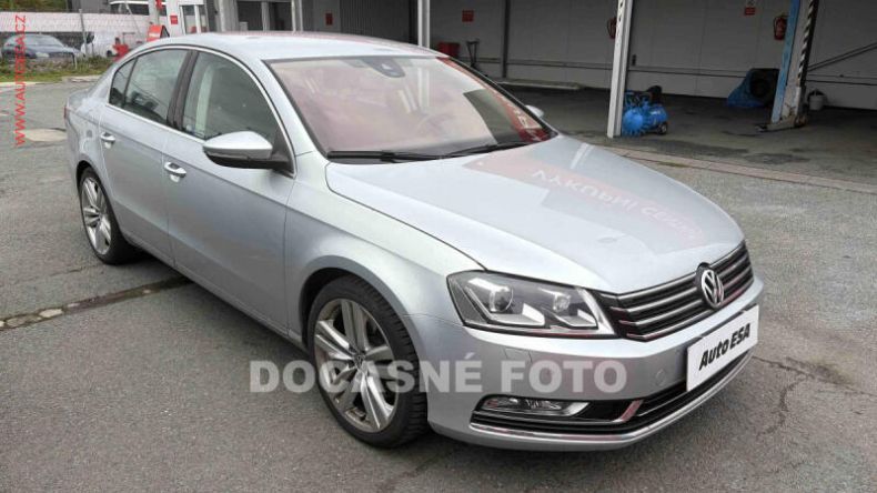 Volkswagen Passat - hlavní fotka inzerátu