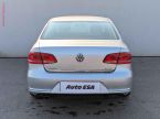 Volkswagen Passat - fotka číslo 4