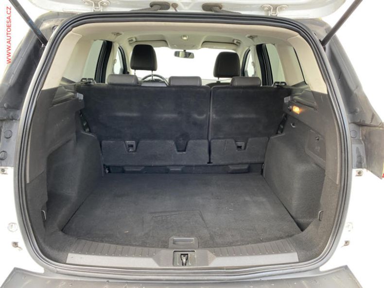 Ford Kuga - hlavní fotka