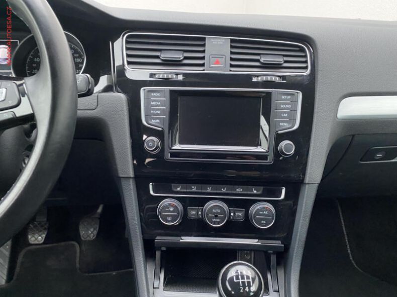 Volkswagen Golf - hlavní fotka