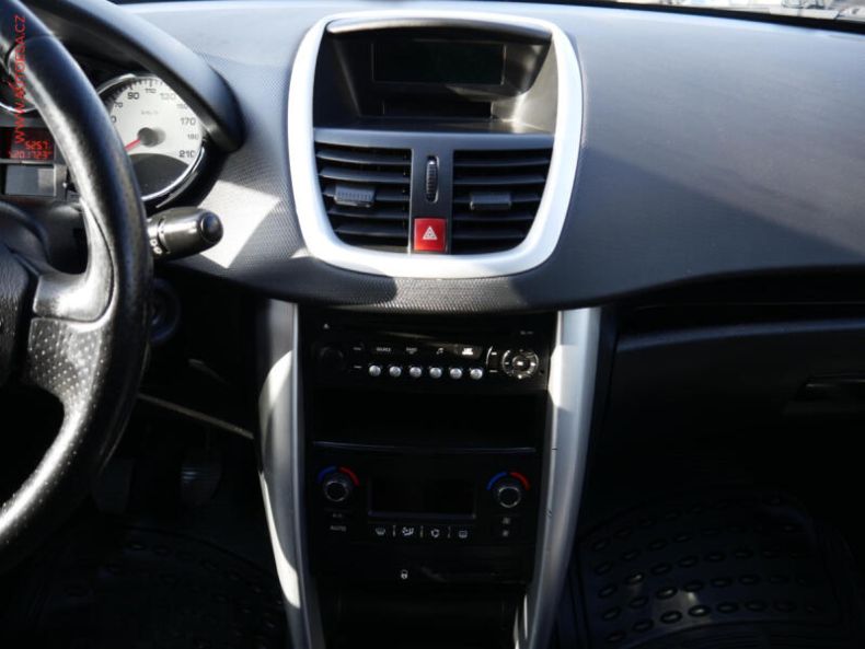 Peugeot 207 - hlavní fotka
