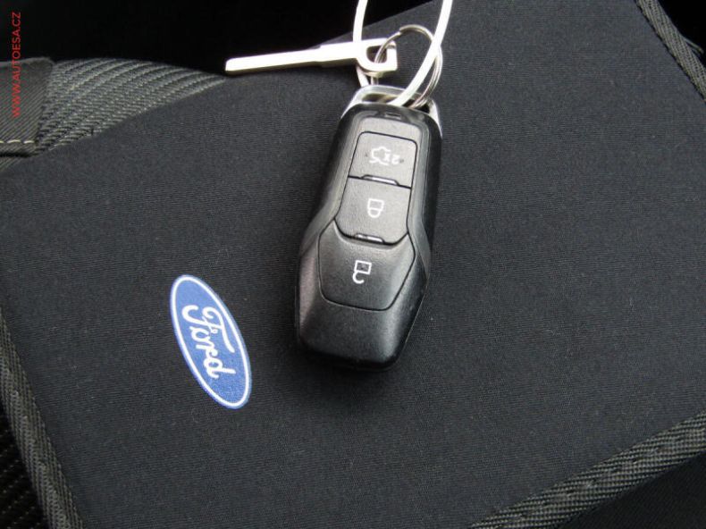 Ford Mondeo - hlavní fotka