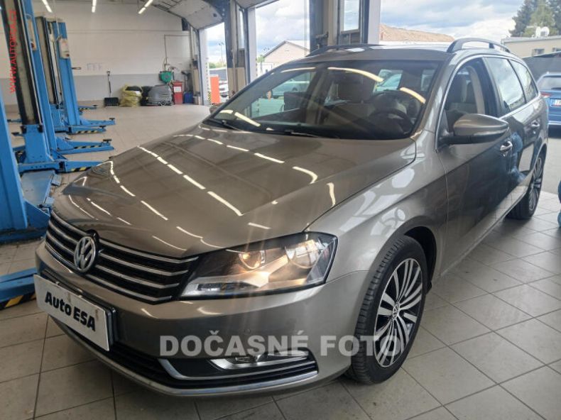 Volkswagen Passat - hlavní fotka inzerátu