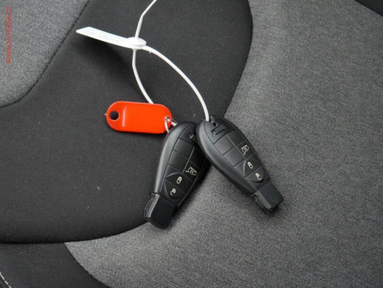 Jeep Cherokee - hlavní fotka