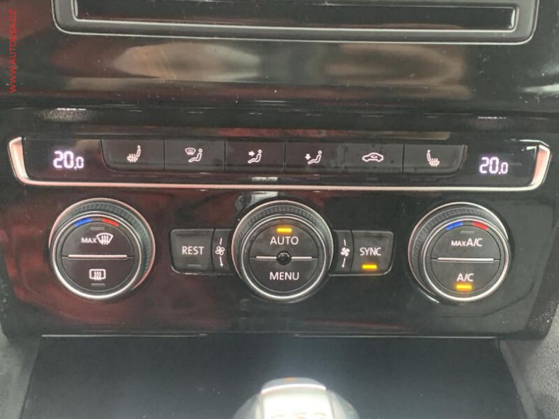 Volkswagen Passat - hlavní fotka