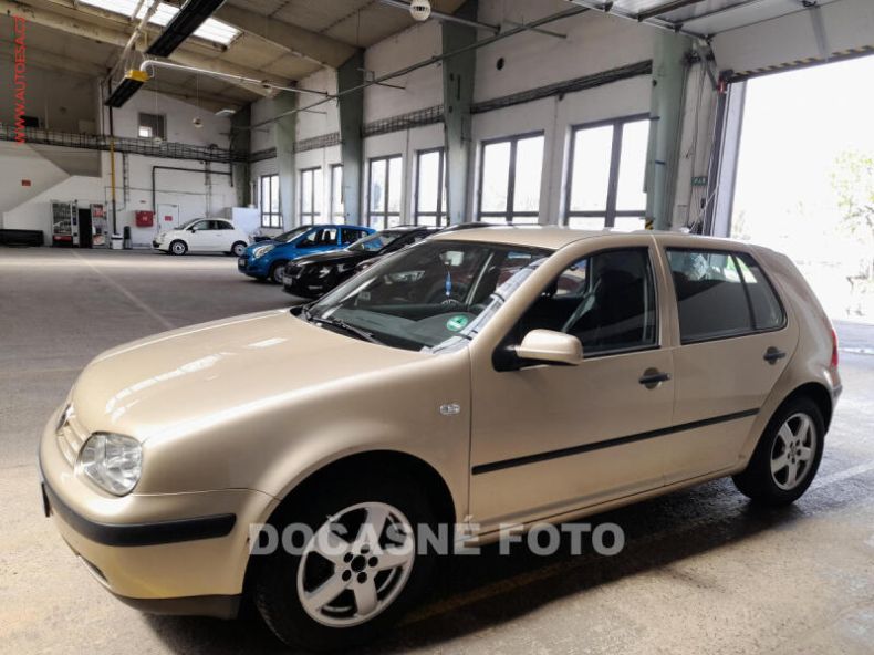 Volkswagen Golf - hlavní fotka inzerátu