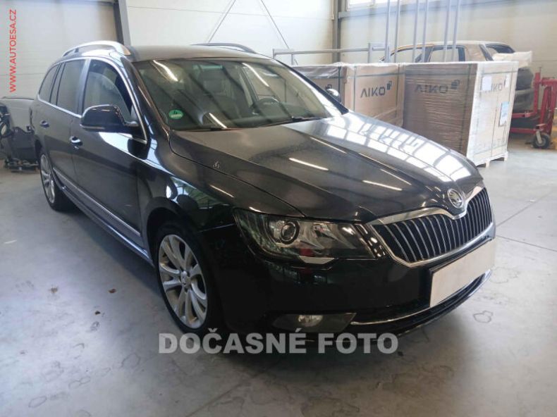 Škoda Superb - hlavní foto