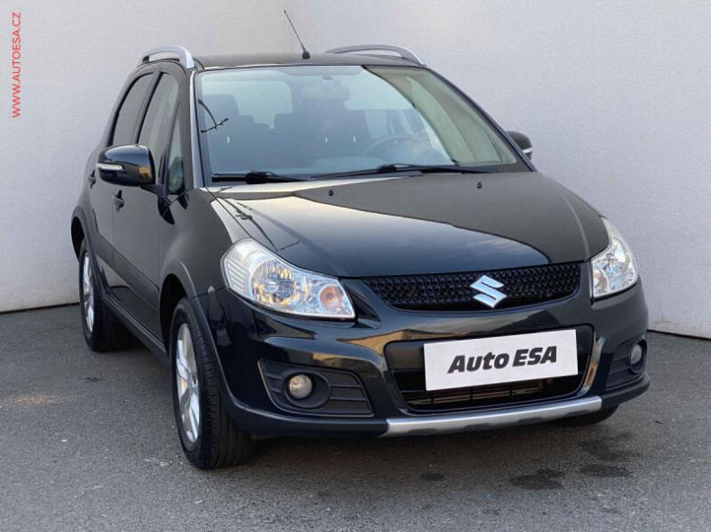 Suzuki SX4 - hlavní foto