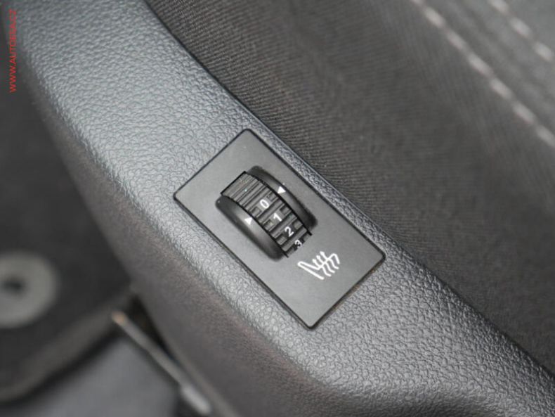 Peugeot 3008 - hlavní fotka