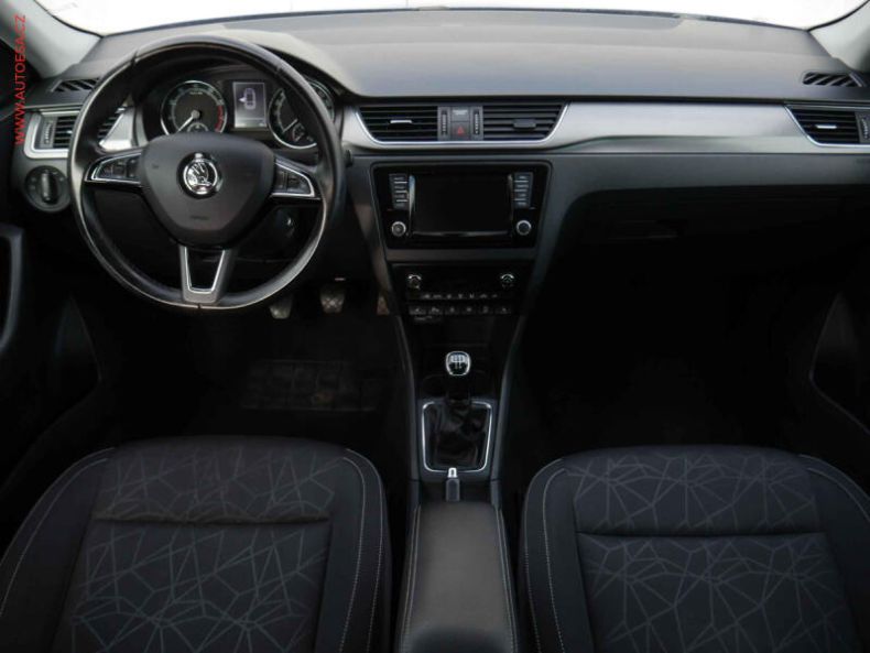 Škoda Rapid - hlavní fotka