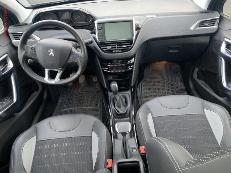 Peugeot 2008 - hlavní fotka