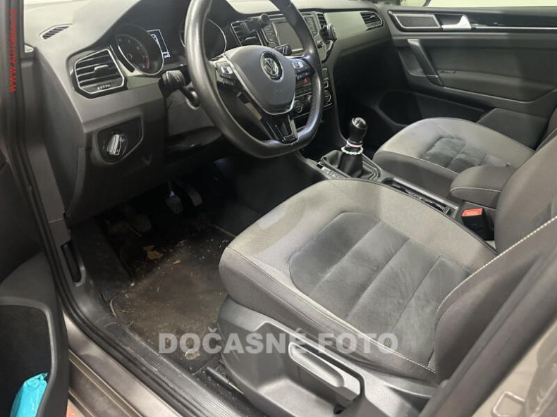 Volkswagen Golf - hlavní fotka