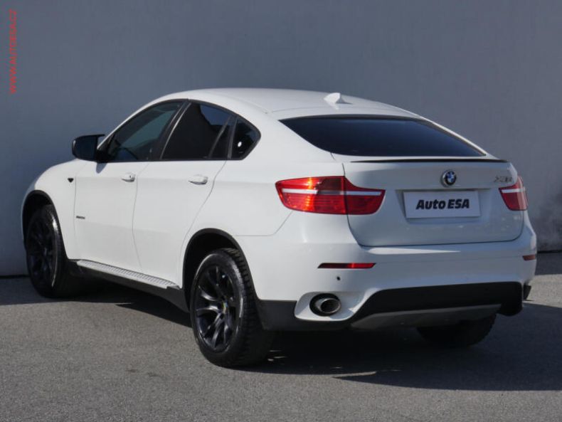 BMW X6 - hlavní fotka