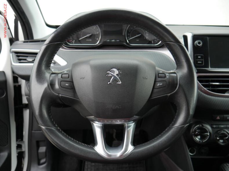 Peugeot 2008 - hlavní fotka