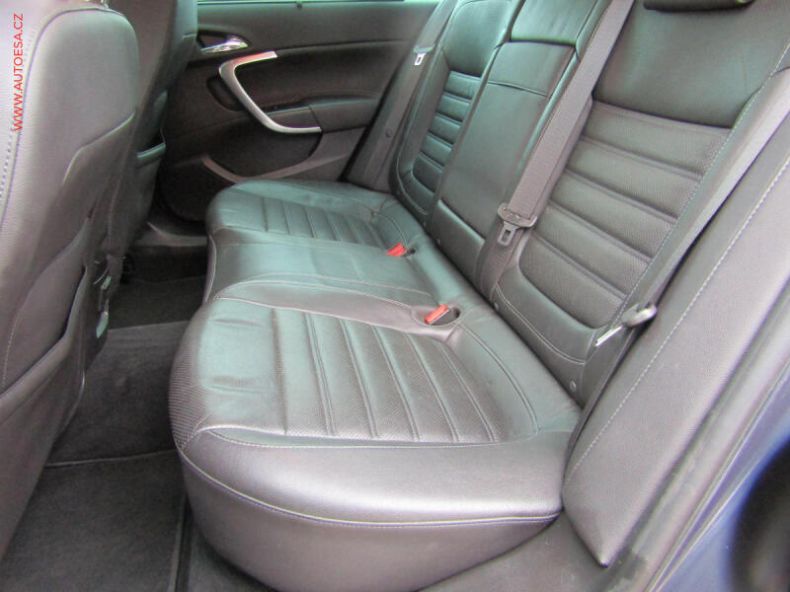 Opel Insignia - hlavní fotka